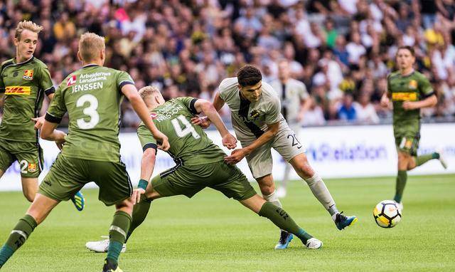 雷恩主教练智取对手,球队成功反弹的简单介绍 雷恩主教练智取对手,球队成功反弹的简单介绍