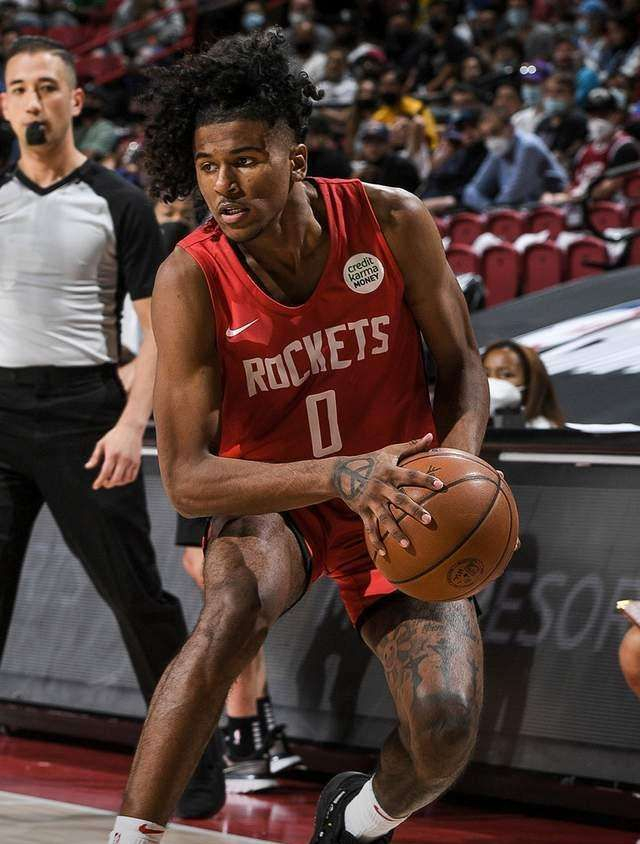 四川队碾压吉林队,恩比德刷新纪录 四川队碾压吉林队,恩比德刷新纪录