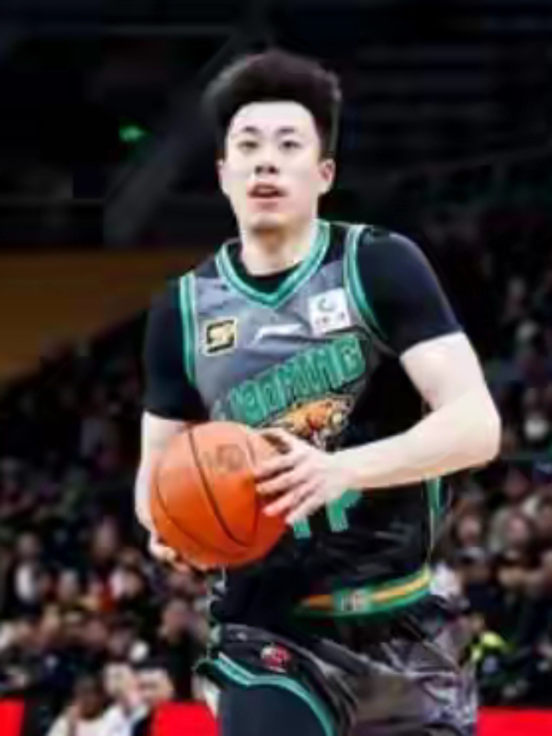 开云体育中国-公牛完胜广州队,张镇麟高光表现