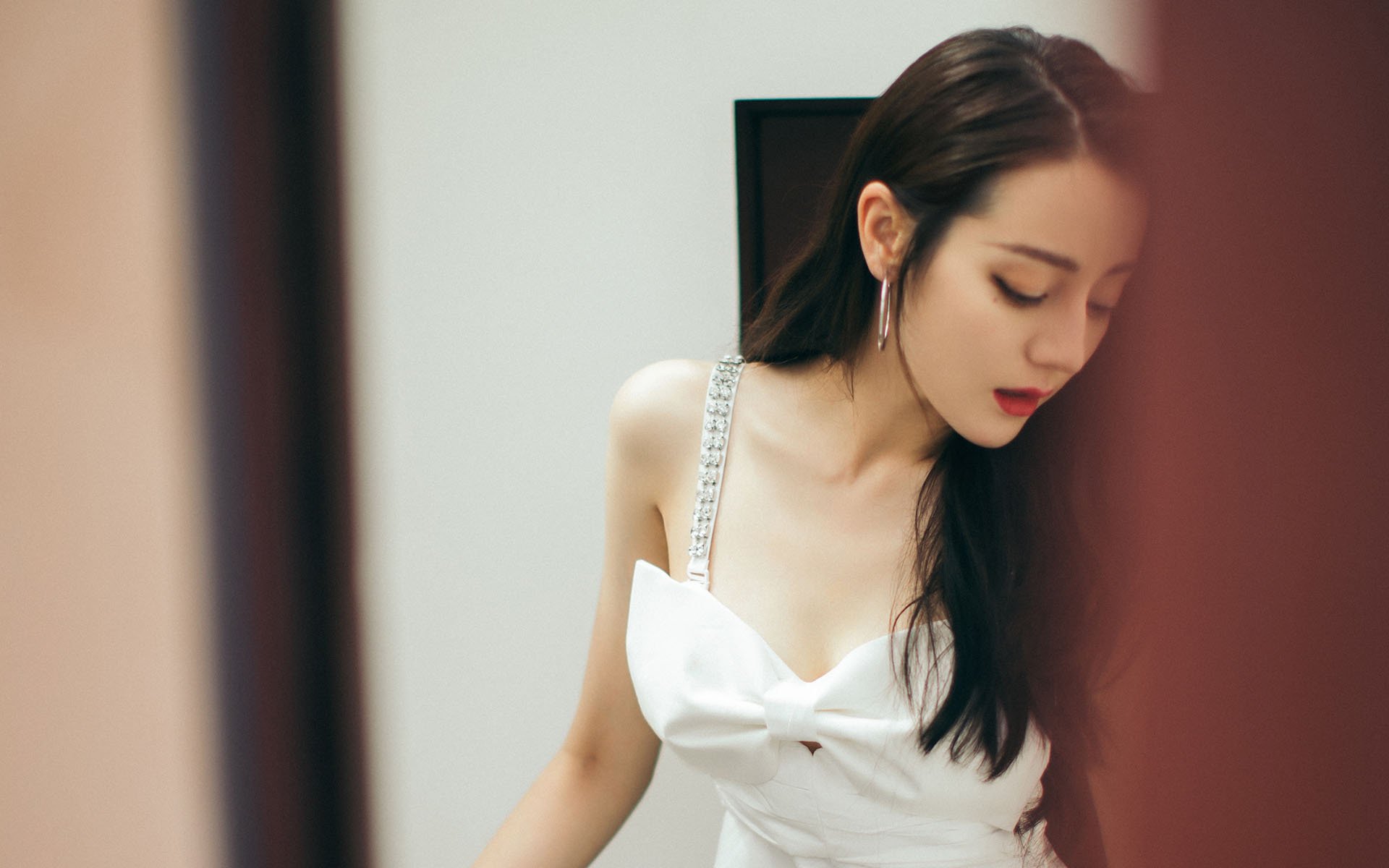 油王铁蹄下的紫百合,皮克死线时刻拯救艺术足球