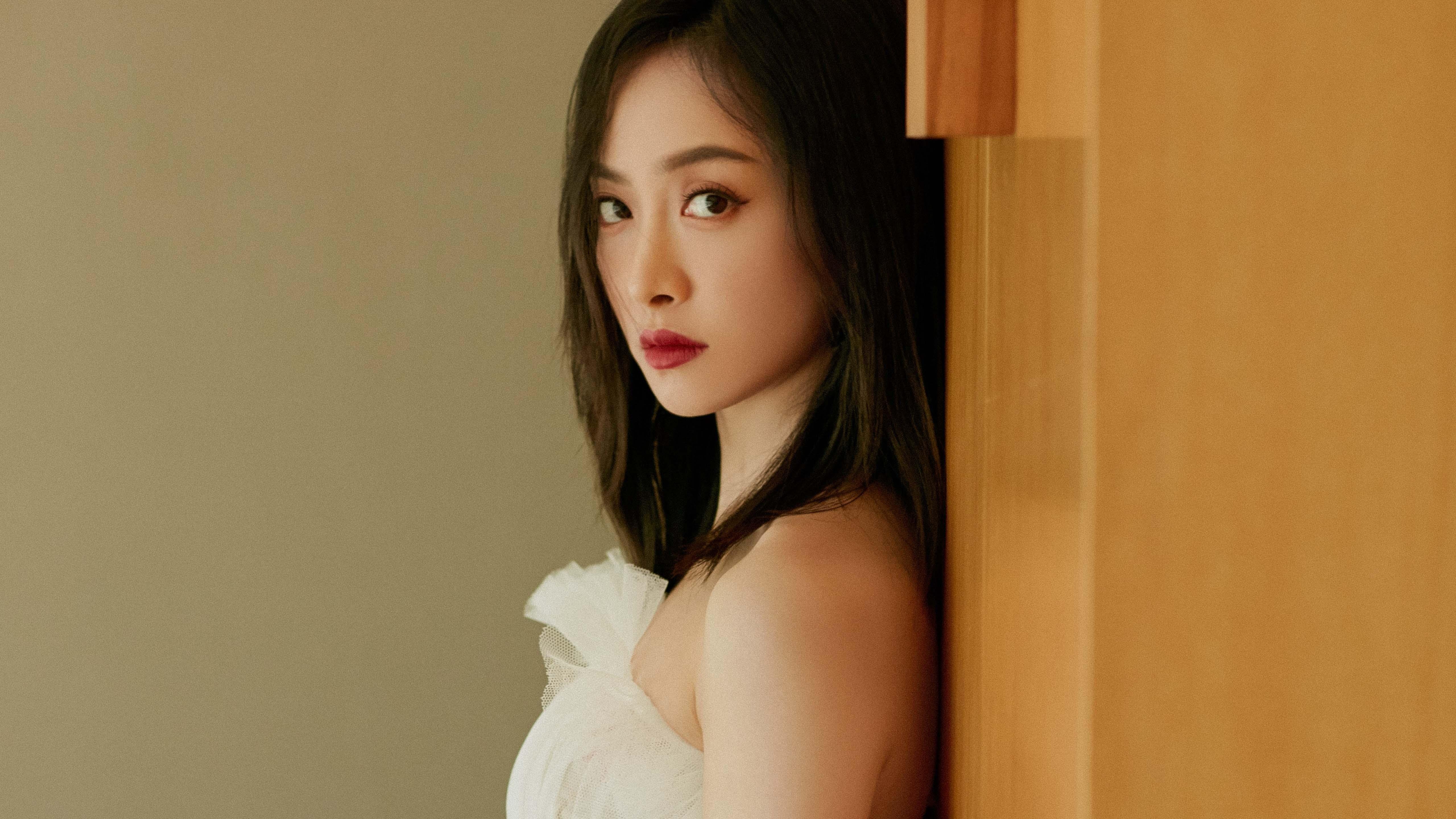 76人内线筑起叹息之墙，恩比德70分18篮板的史诗之夜，让汽车城陷入沉寂