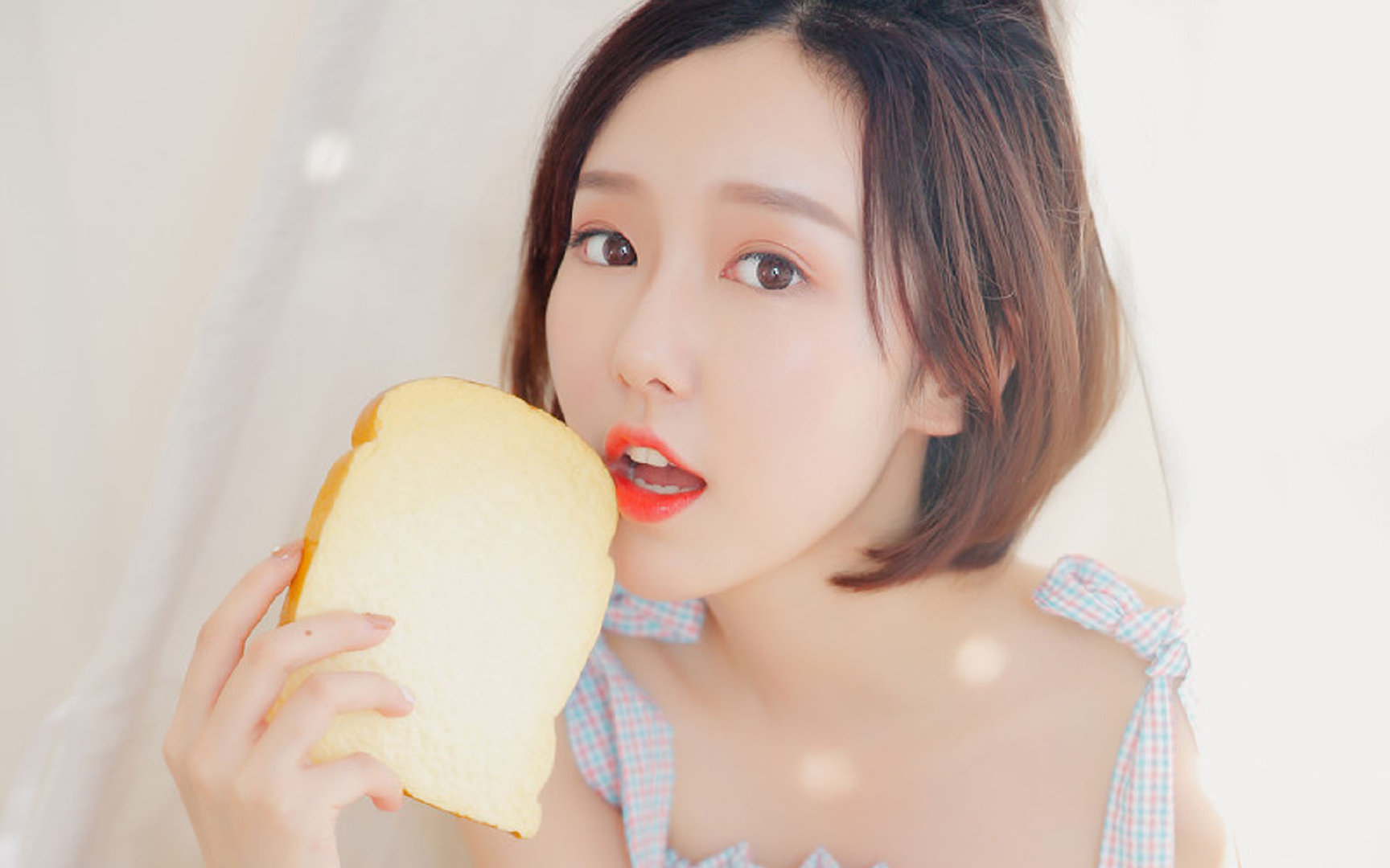 慈善赛战报，拉什福德连珠炮击溃洪都拉斯，塞维利亚主场大捷