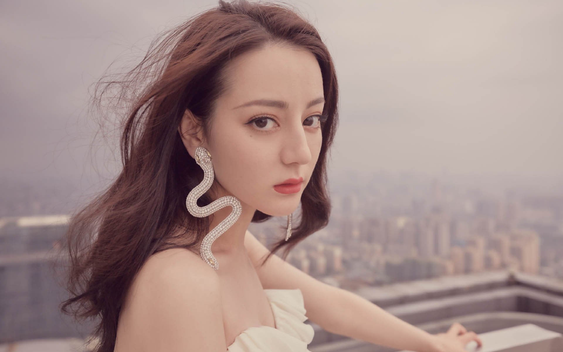 当黄蜂蛰向王冠,武切维奇如何用硬仗加冕