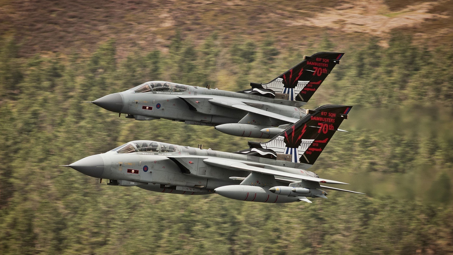 唯一性的璀璨瞬间，阿森纳关键战突围雷恩与卡马文加的F1年度争冠接管